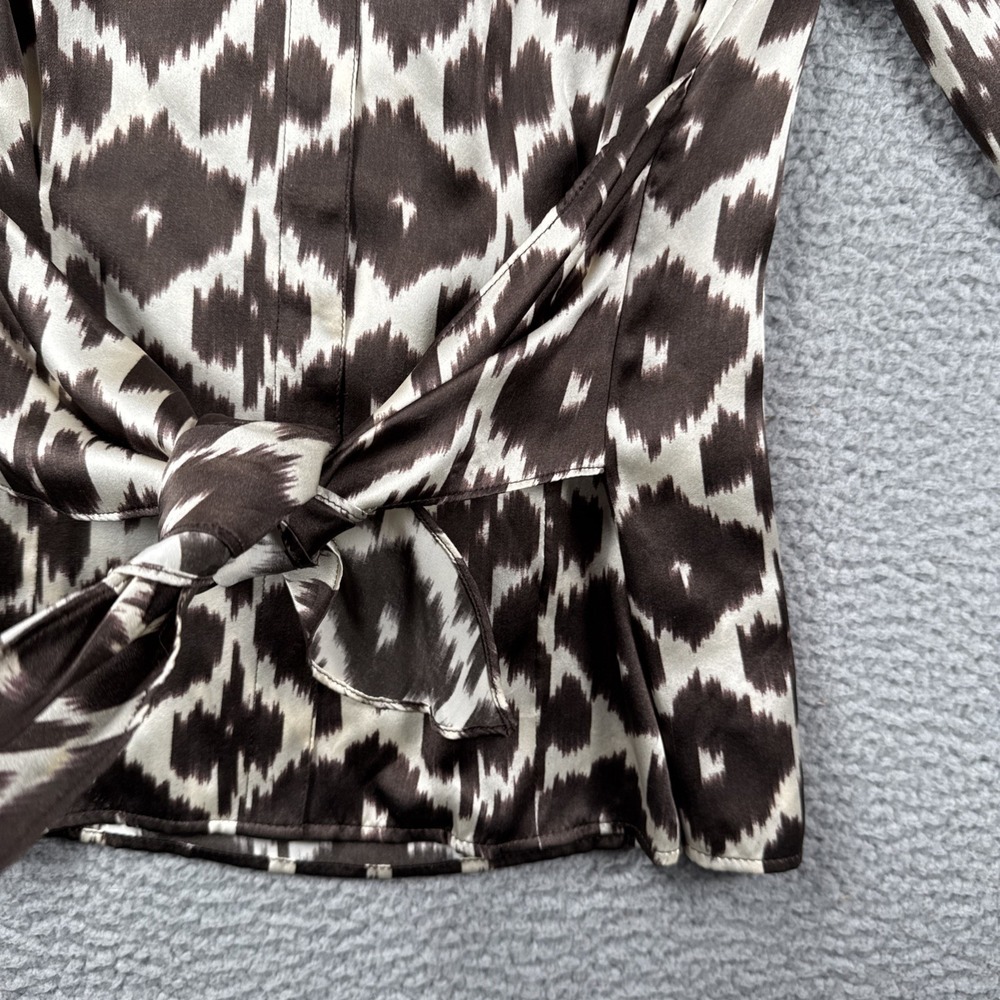 Lafayette 148 Silk Top Womens 4 Button Up 3/4 Sleeve Tie Front‎ Animal Career - Picture 4 of 14